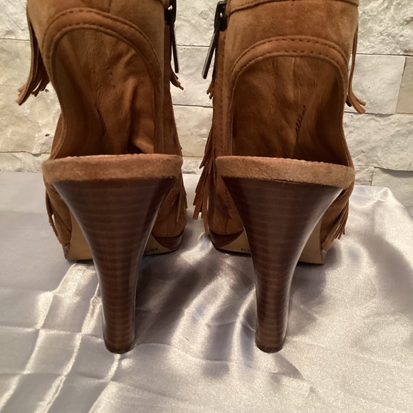 Vince Camuto Jadon Fringe Peep Toe Ankle Booties - Picture 7 of 10